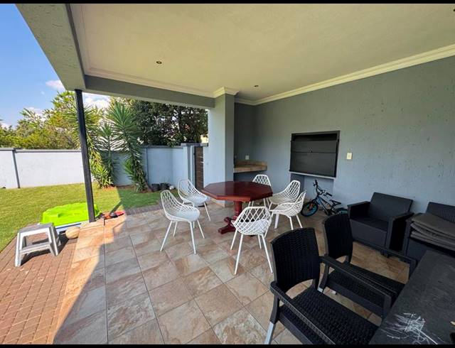 4 BEDROOM PROPERTY TO RENT IN MIDSTREAM HILL